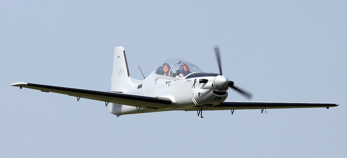 Avião ultraleve experimental - TUCANO-R - Flying Legend - de 2